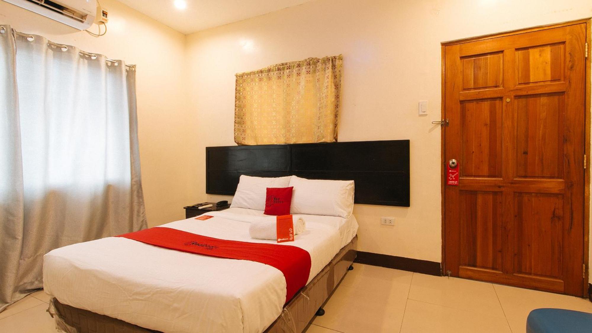 Reddoorz At V-Cat Apartelle Sampaloc Manila Dış mekan fotoğraf