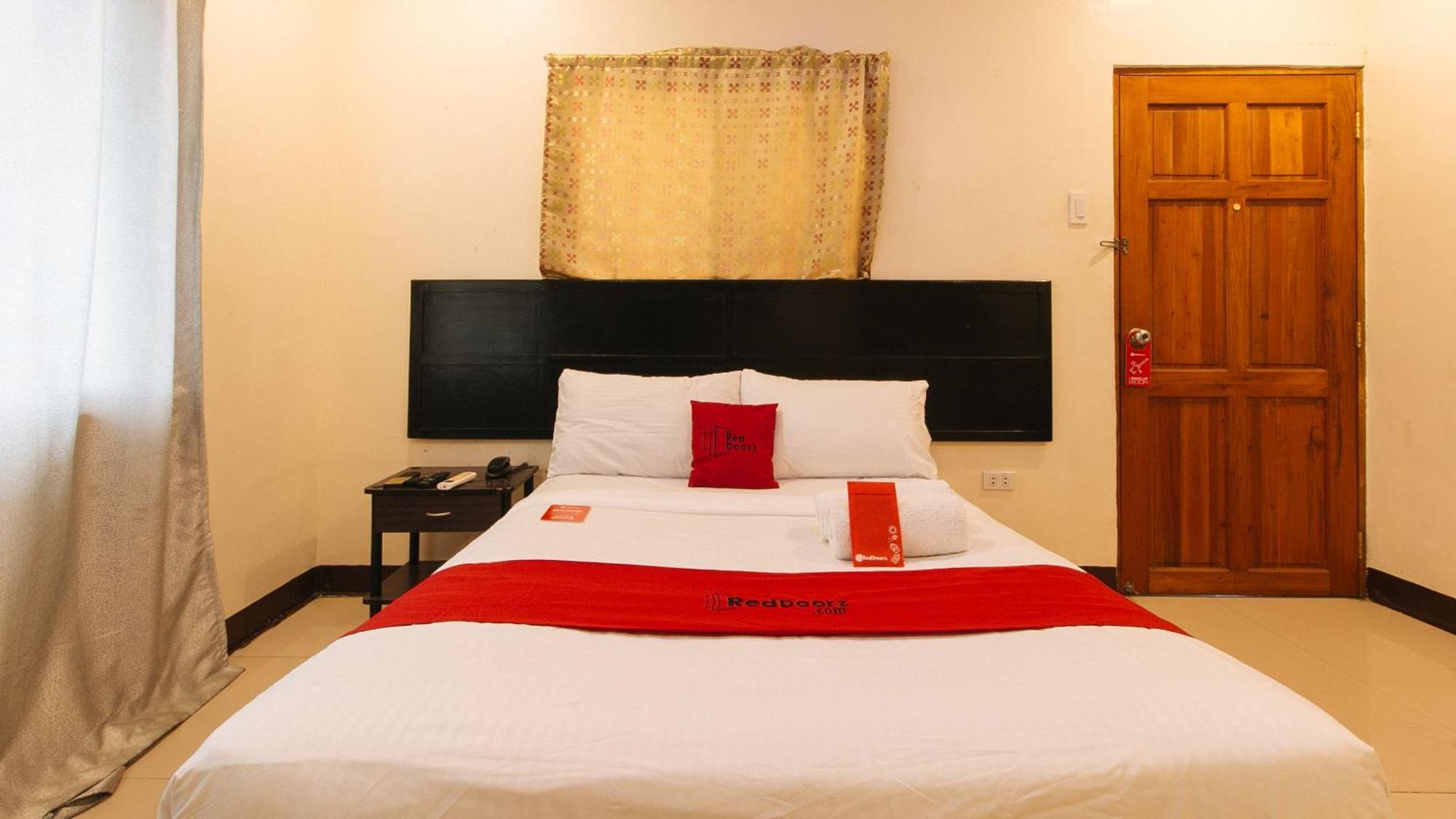 Reddoorz At V-Cat Apartelle Sampaloc Manila Dış mekan fotoğraf