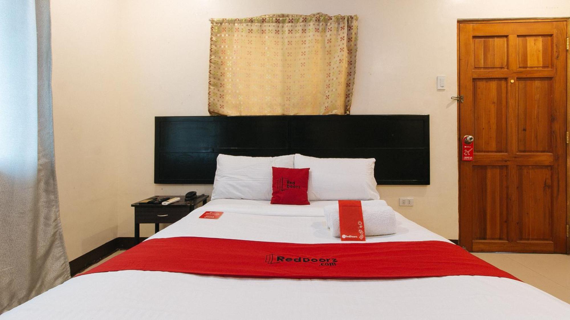 Reddoorz At V-Cat Apartelle Sampaloc Manila Dış mekan fotoğraf