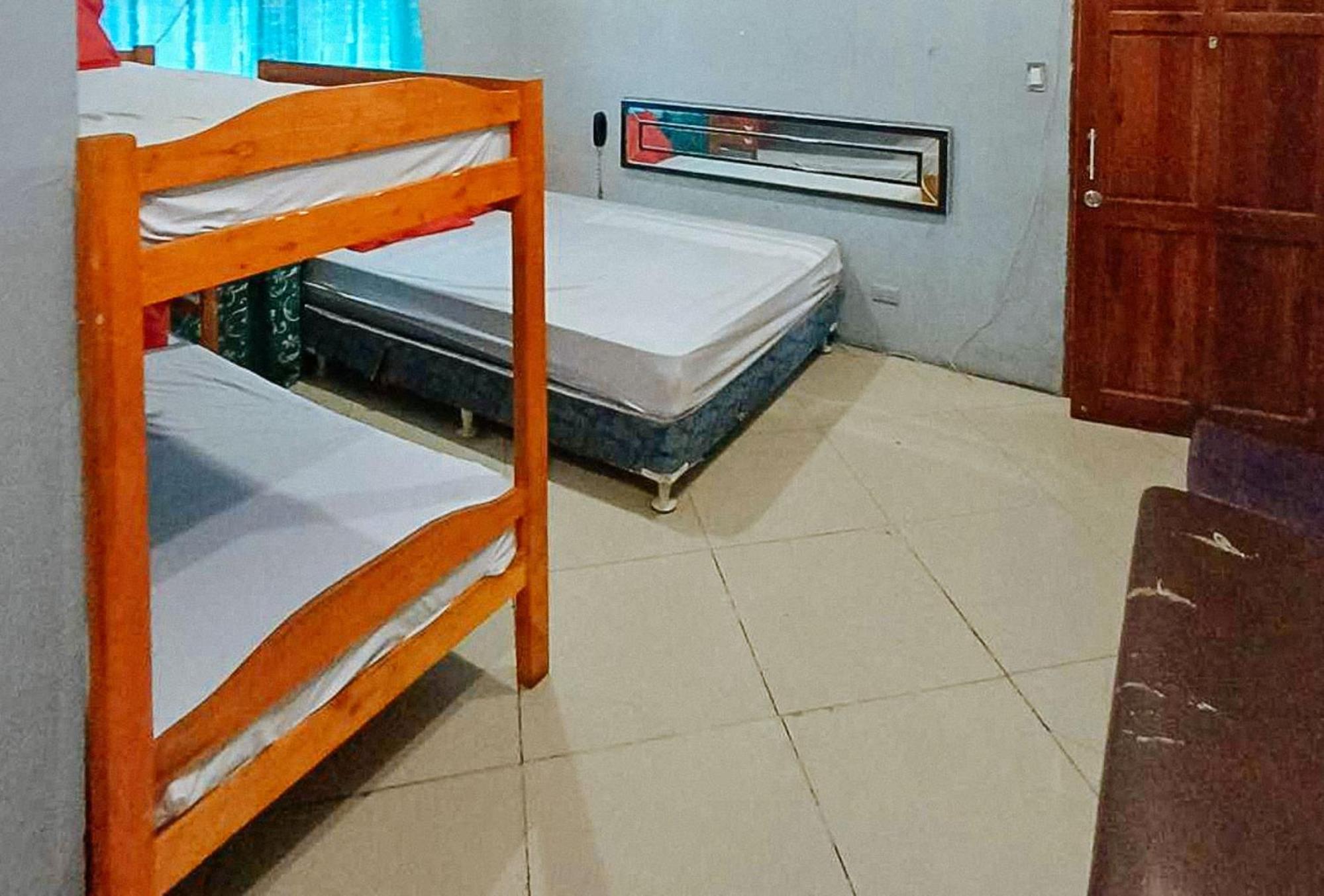 Reddoorz At V-Cat Apartelle Sampaloc Manila Dış mekan fotoğraf